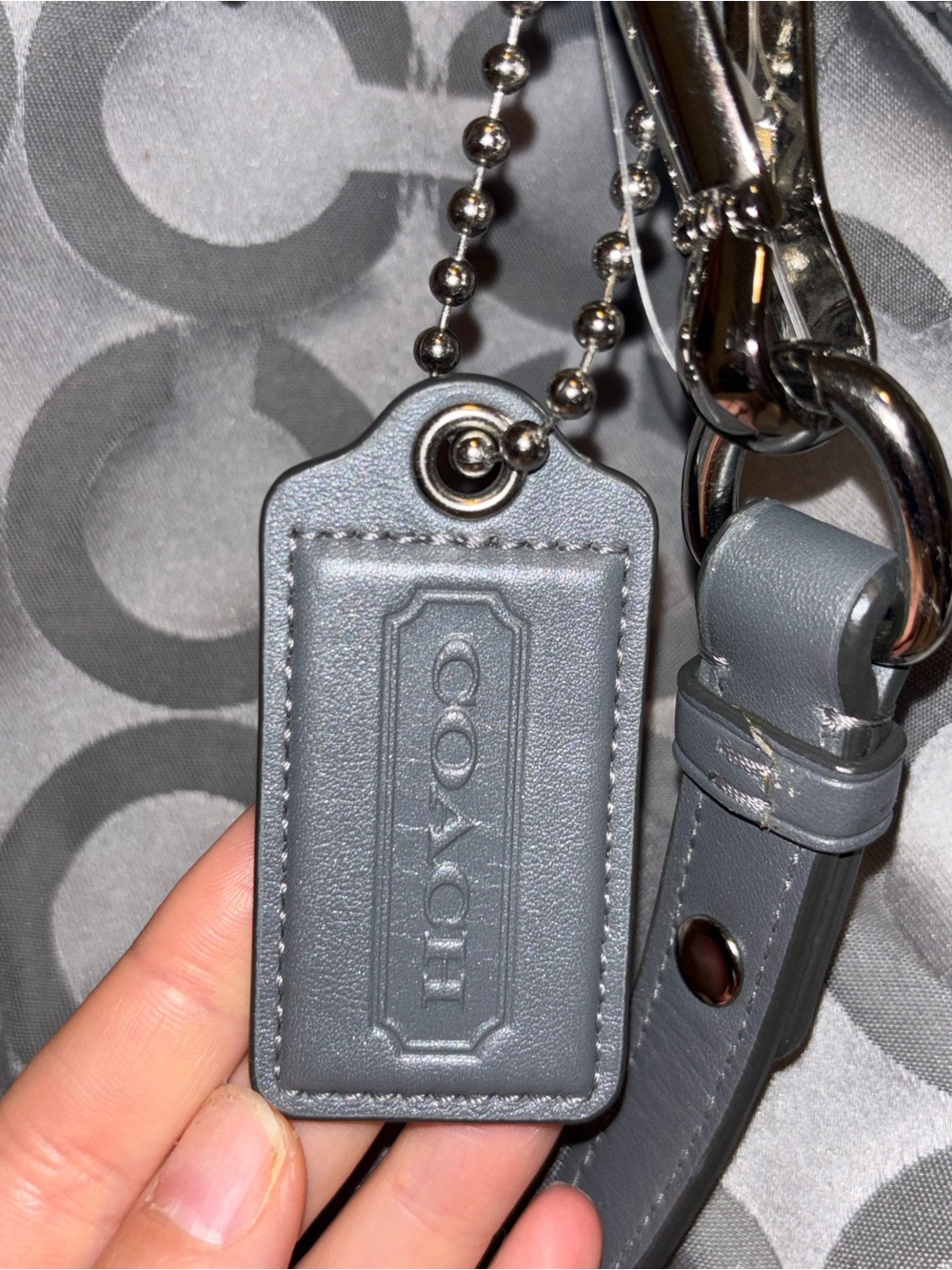 Gray Signature Pattern Shoulder Bag - Picture 7 of 9